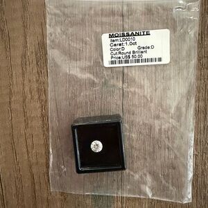 Moissanite Round Brilliant Cut Stone in Black Case